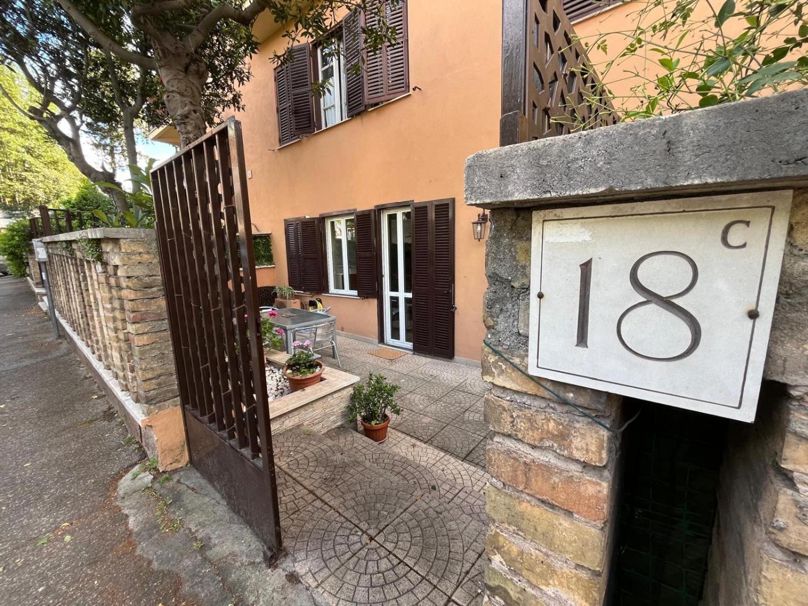 Casa Due Allori Rome Bagian luar foto